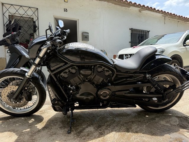 Harley-Davidson V-Rod 1250 Negra