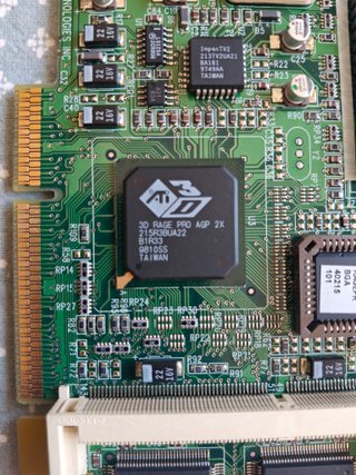 ATI Rage Pro AGP 2x + Sintonizador TV