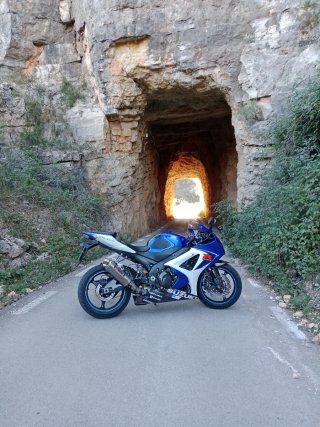 Suzuki GSXR1000 Azul y Blanca