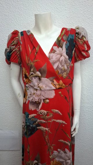 Vestido largo estampado floral rojo