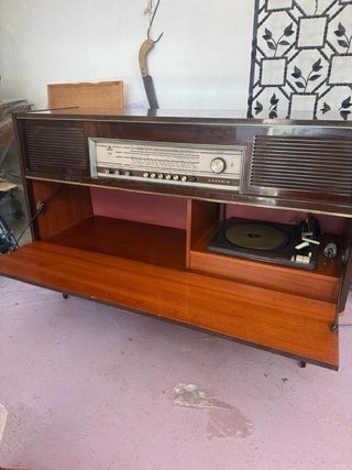 Mueble Radio Tocadiscos Grundig Marrón