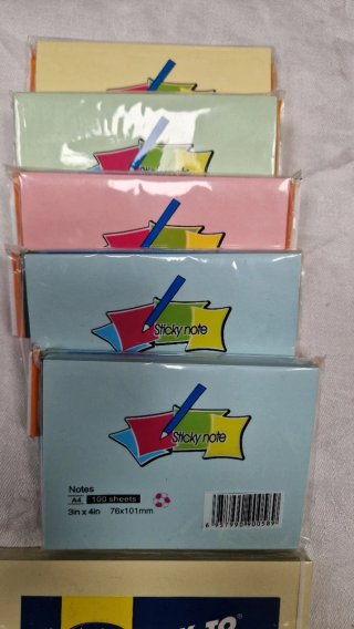 Lotto di 10 buste SIGMA e 5 confezioni TAK-TO