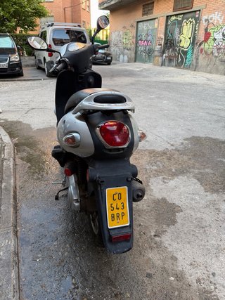 Kymco Yup 50 Scooter Automática Plata