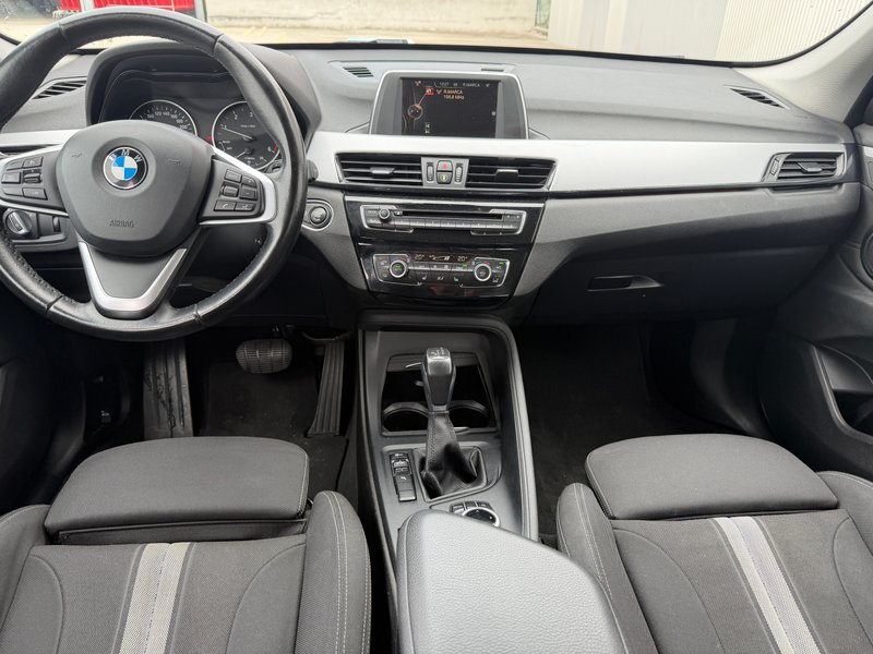 BMW X1 sDrive 18d (F48) 2017, foto 8