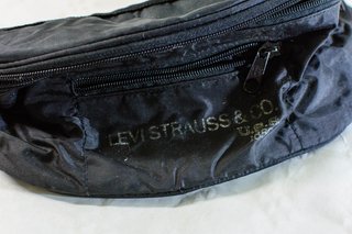 Riñonera Levi Strauss & Co. Negra Vintage