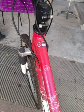 Bicicleta Rockrider Roja y Blanca
