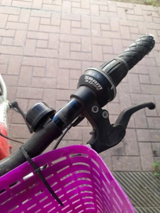 Bicicleta Rockrider Roja y Blanca