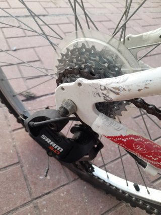 Bicicleta Rockrider Roja y Blanca
