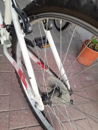 Bicicleta Rockrider Roja y Blanca