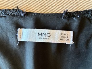 Vestido negro Mango Talla S/36 encaje