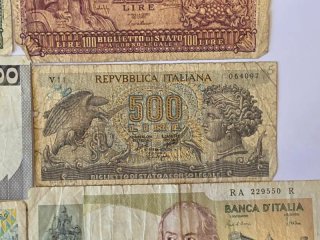 Lotes de Billetes Italianos.