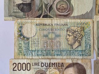 Lotes de Billetes Italianos.