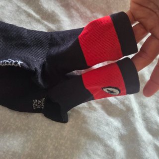 Calcetines Assos negros y rojos talla 35