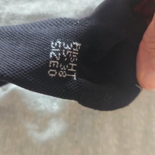 Calcetines Assos negros y rojos talla 35