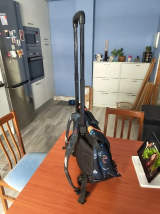 Mochila Ripcurl con ruedas nueva a estrenar.
