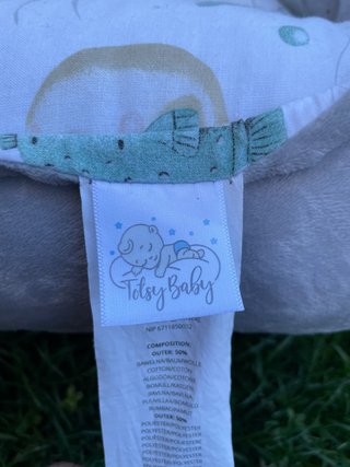 Nido reductor para bebé con estampado marino