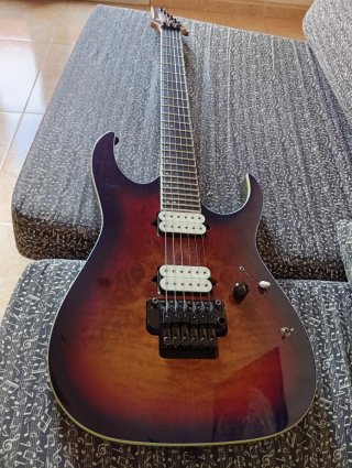 Ibanez Iron Label Guitarra Eléctrica