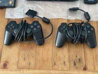PS2 Slim Nera + Scatola + 2 Controller