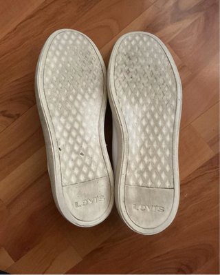 Zapatillas. Levi's Talla 43.