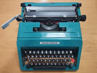 Máquina de escribir Olivetti STUDIO 45