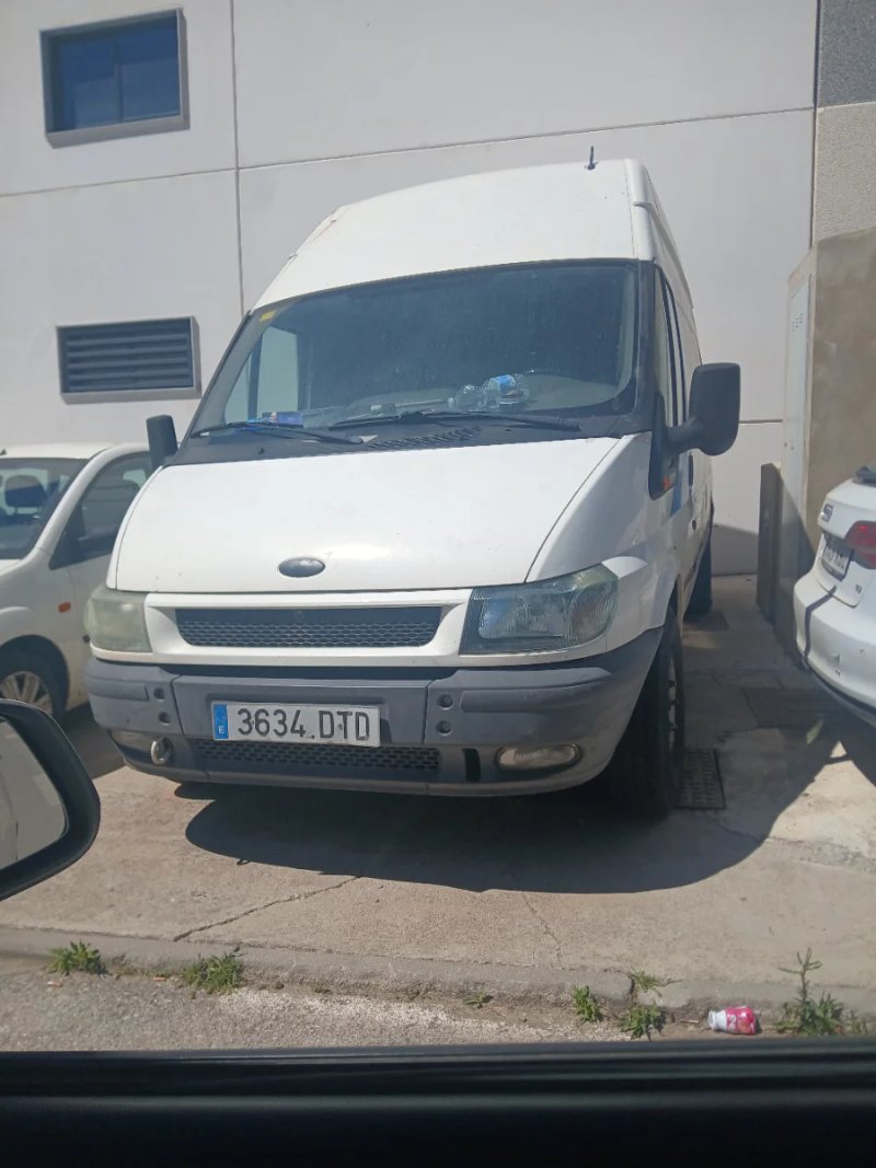 Ford Transit 2006 - foto 1