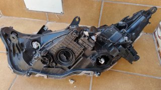 Faro Delantero Derecho Toyota RAV4 2021