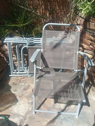 Varias cosas para camping o jardín
