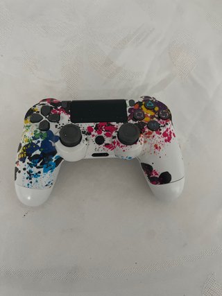 Mando PS4 con diseño salpicaduras