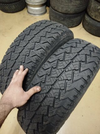 Neumáticos 225/75/15