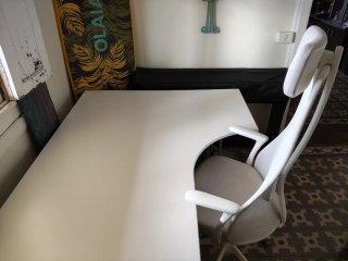 Escritorio esquinero + Soporte