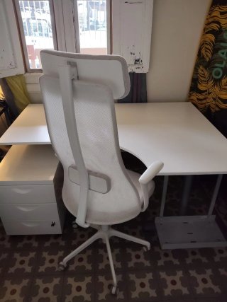 Escritorio esquinero + Soporte