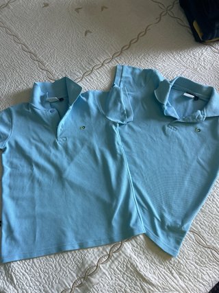 2 polos azules para niño