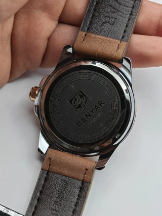 Reloj Benyar Dorado y Marrón