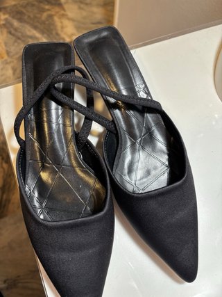 Zapatos tacón bajo negros