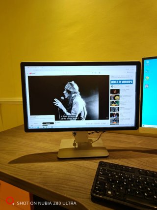 PC desktop doppio schermo + tastiera e mouse