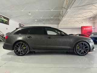 AUDI RS6 AVANT PERFORMANCE - 630 CV AKRAPOVIC