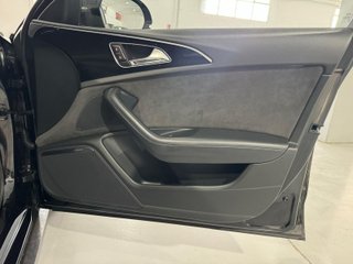 AUDI RS6 AVANT PERFORMANCE - 630 CV AKRAPOVIC