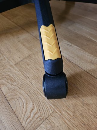 Silla gaming NUEVA con reposapiés y masajeador