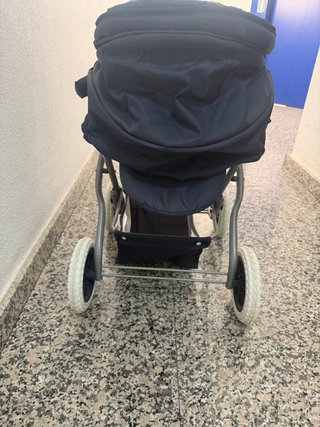 Cochecito de muñeca
