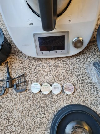 Thermomix TM5 muy poco uso con todos los utensilio