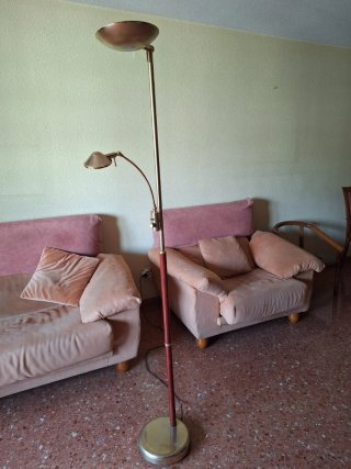Lámpara de pie vintage dorada