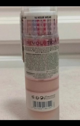 Base de maquillaje de Revolution