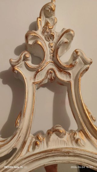 Espejo antiguo blanco y dorado