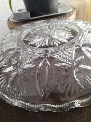 Plato cristal tallado antiguo. 24 cm. Diámetro