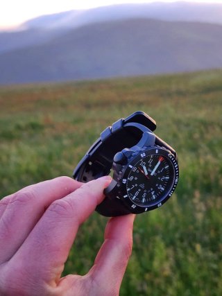 Reloj swiss made Militar Titanio Negro PVD 300m