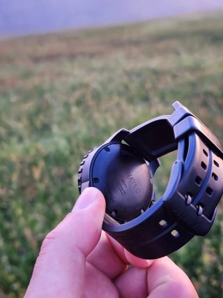 Reloj swiss made Militar Titanio Negro PVD 300m