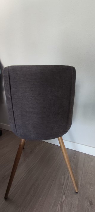 Silla de comedor tapizada y acolchada