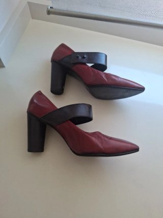 Zapatos Bimba & Lola piel granate y marrón