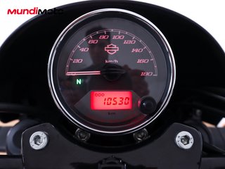 HARLEY DAVIDSON STREET 750