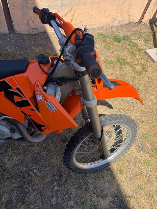 KTM EXC 400 (2005) – Muy cuidada + Regalos